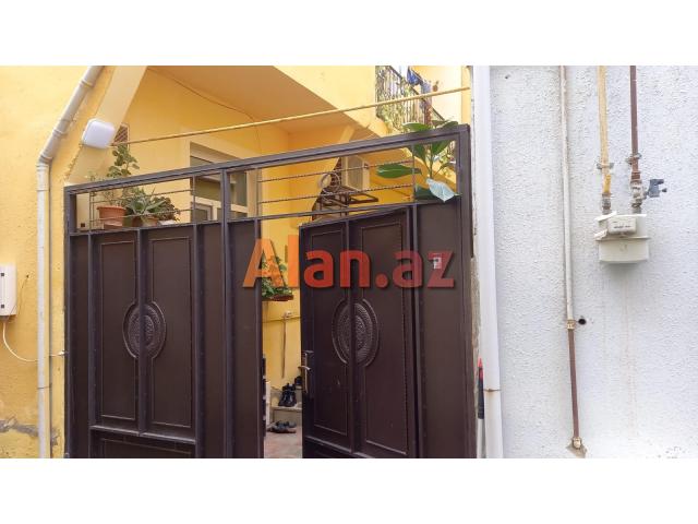 4 otaq heyet evi satllr iki mertebe