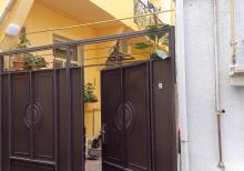 4 otaq heyet evi satllr iki mertebe