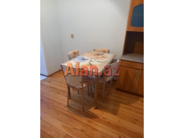 Köhnə Günəşli Gəncə prospektində 2 otaqlı mənzil