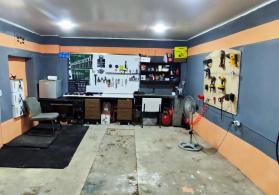 nerimanovda 25kv qaraj satilir