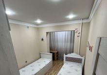 Köhnə Günəşlidə Lelinqrad proyektli 3  otaqlı mənzil