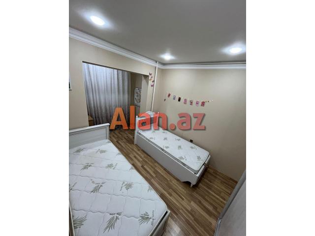 Köhnə Günəşlidə Lelinqrad proyektli 3  otaqlı mənzil