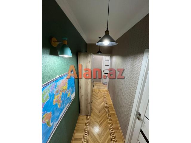 Köhnə Günəşlidə Lelinqrad proyektli 3  otaqlı mənzil