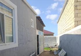 Maştağada həyət evi satılır