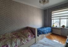 Xalqlar Dostluğu metrostansiyasına yaxın 3 otaqlı mənzil