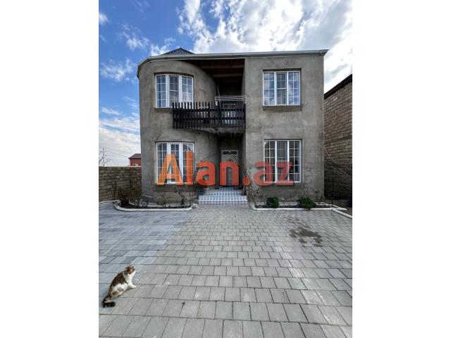 Buzovnada həyət evi satılır