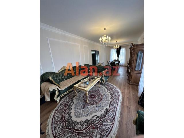 Buzovnada həyət evi satılır