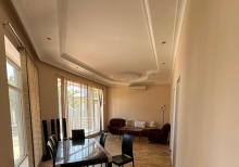 Buzovnada bağ evi satılır