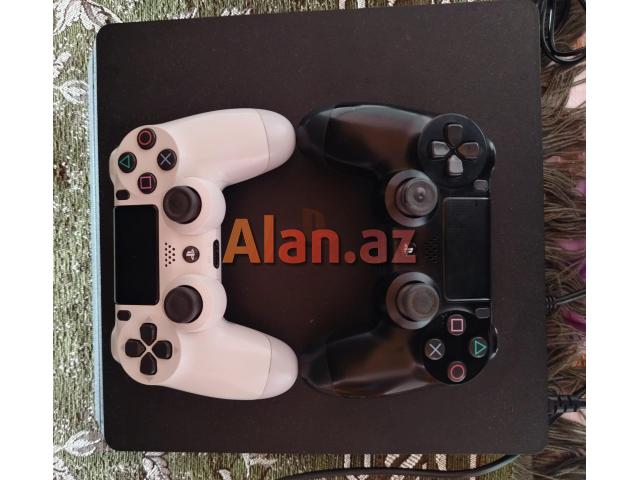 Playstation 4 slim