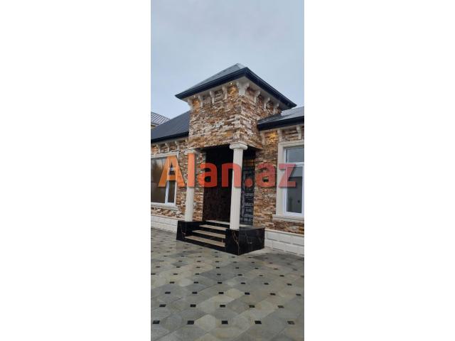 Buzovnada bağ evi satılır