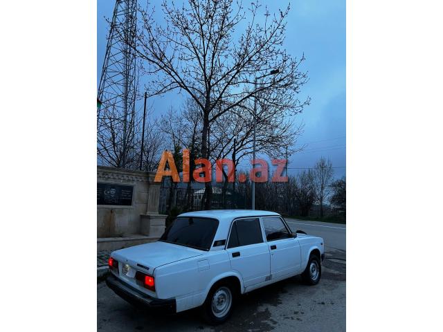 Maşın yaxşı vəziyyətdədir