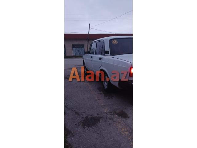 Maşın yaxşı vəziyyətdədir