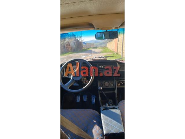 Maşın yaxşı vəziyyətdədir