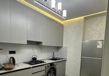 2 otaqlı 70 kv təmirli mənzil kirayə verilir