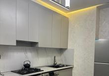 2 otaqlı 70 kv təmirli mənzil kirayə verilir