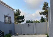 Buzovnada həyət evi satılır