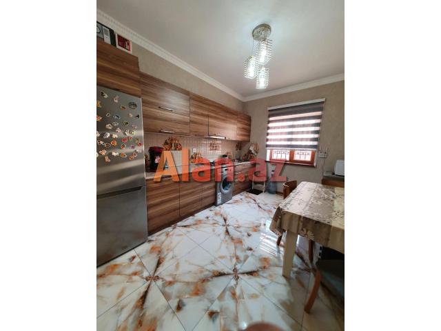 Buzovnada həyət evi satılır