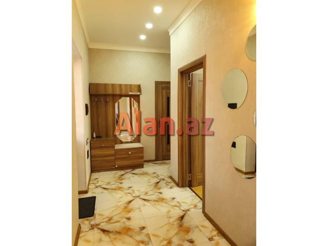 Buzovnada həyət evi satılır