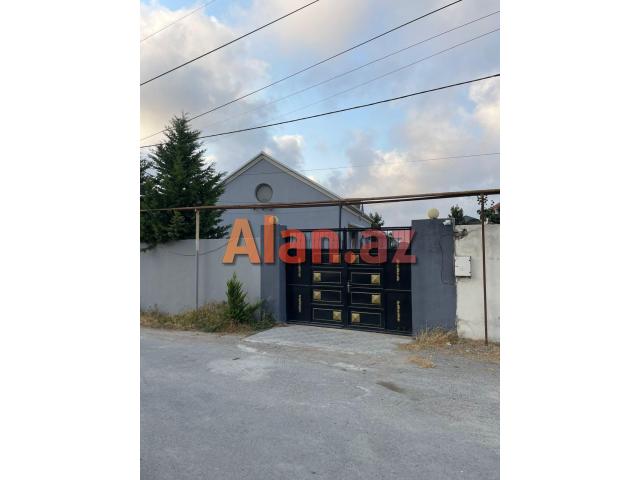 Buzovnada həyət evi satılır