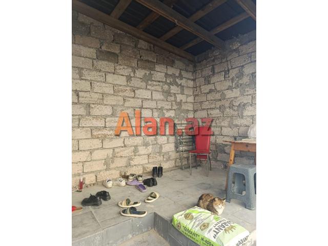 Məştəğada 2 otaqlı həyət evi satılır