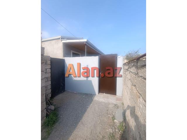 Buzovnada ev satılır