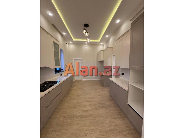 Mərdəkanda  bağ evi satılır