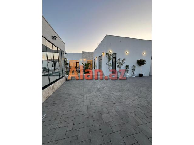 Mərdəkanda  bağ evi satılır