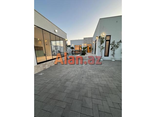 Mərdəkanda  bağ evi satılır