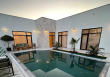 Mərdəkanda  bağ evi satılır