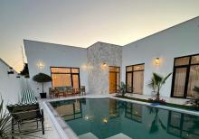 Mərdəkanda  bağ evi satılır