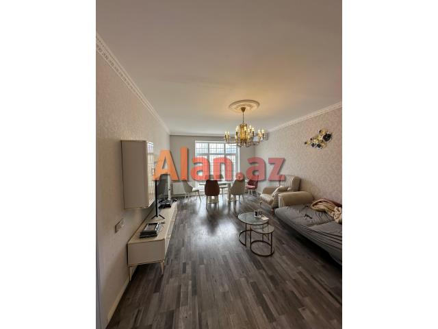 Buzovnada həyət evi satılır