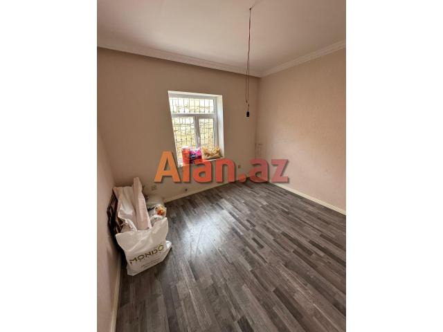 Buzovnada həyət evi satılır