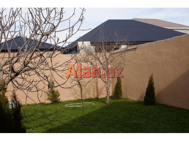 Buzovnada həyət evi satılır