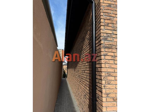 Buzovnada həyət evi satılır