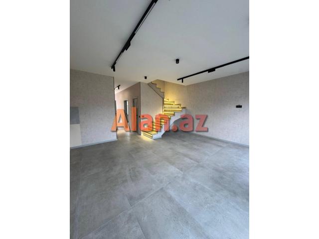 Buzovnada həyət evi satılır