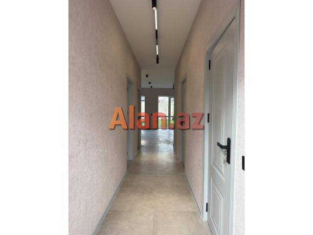 Buzovnada həyət evi satılır