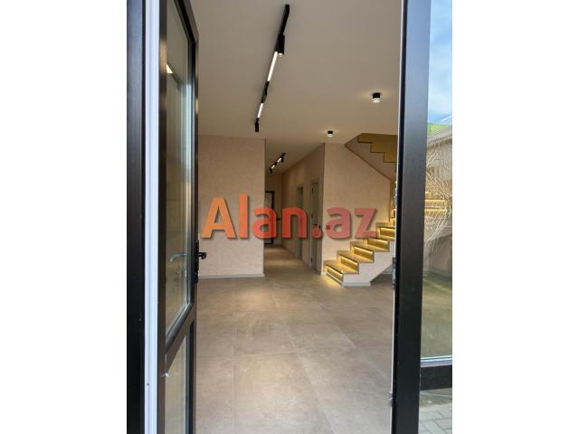 Buzovnada həyət evi satılır