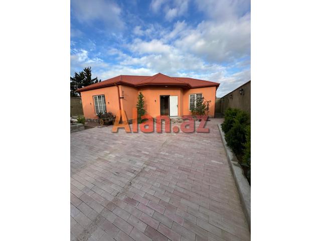 Buzovnada həyət evi satılır