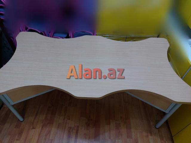 Kanada istehsalı kiçik konfrans masa