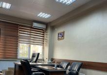 80 kv 3 otaq ofis icarəyə verilir.