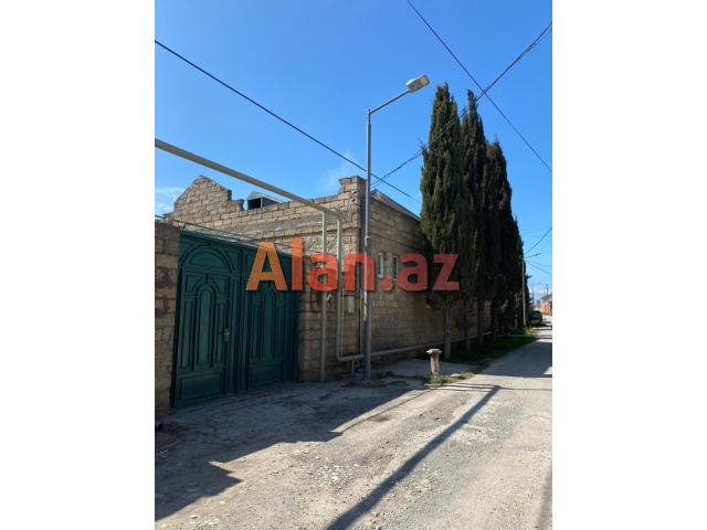 Buzovnada həyət evi satılır