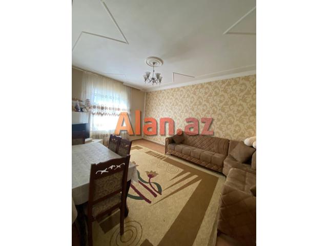 Buzovnada həyət evi satılır