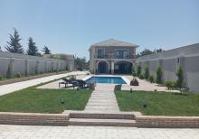 Albalılıqda həyət evi satılır