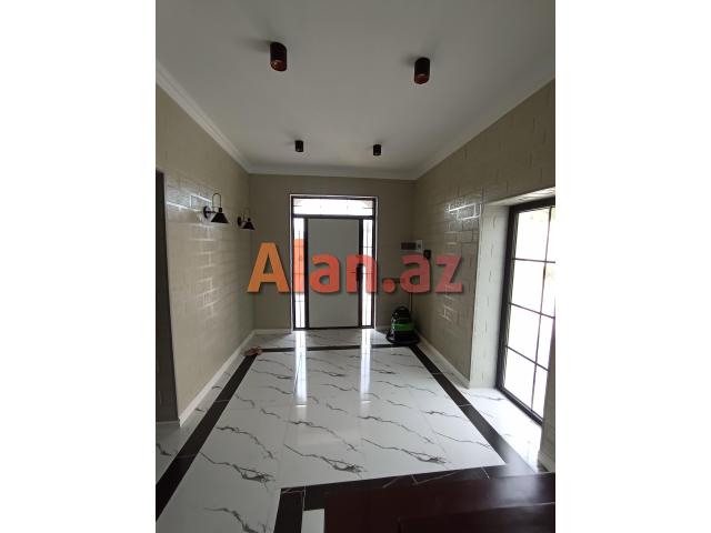 Albalılıqda həyət evi satılır