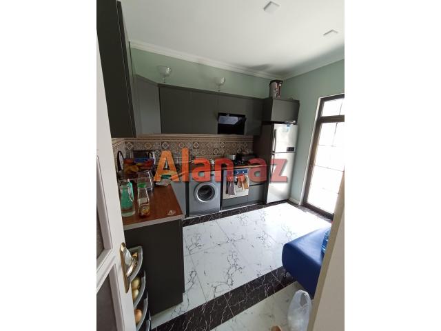 Albalılıqda həyət evi satılır