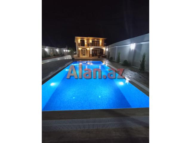 Albalılıqda həyət evi satılır
