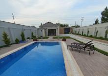 Albalılıqda həyət evi satılır