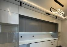 yeni yasamalda yeni təmirli mənzil satılır