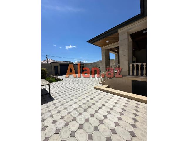 Buzovnada həyət evi satılır