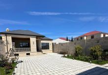 Buzovnada həyət evi satılır